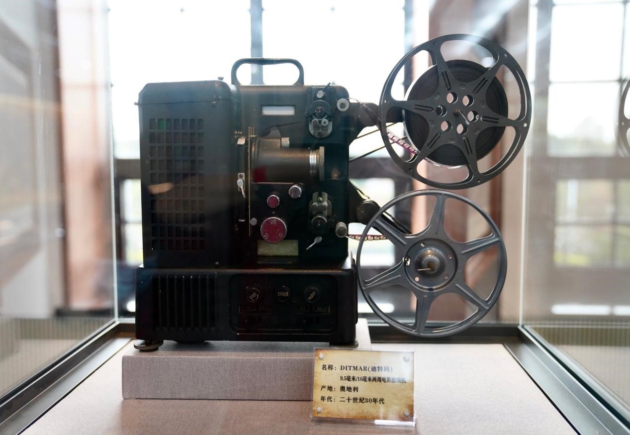 A film projector dating back to the 1930s is on display at the Changchun Film Studio Museum. /CGTN