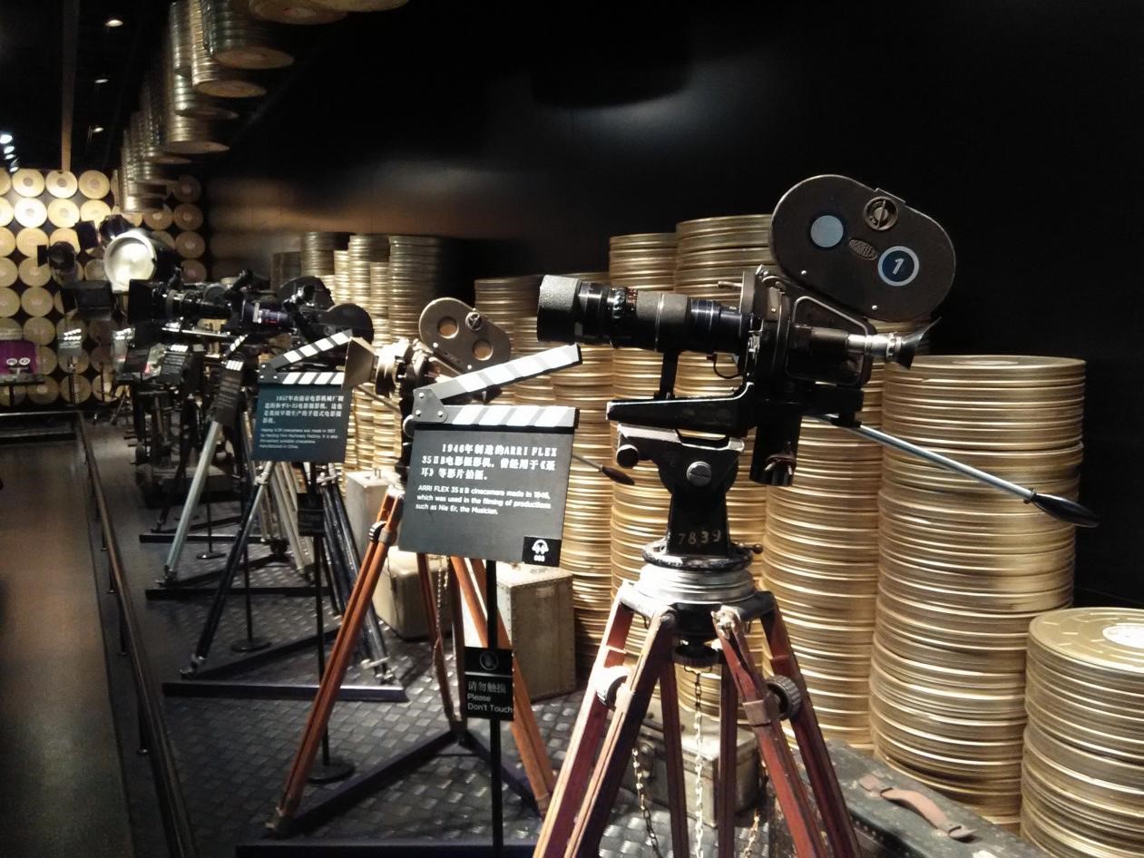 Old cameras are showcased at the Changchun Film Studio Museum. /CGTN