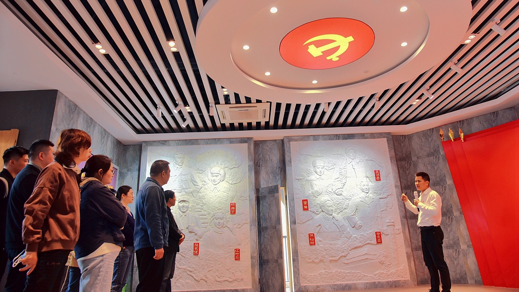 CPC leadership deliberates regulations, plan for cadre training