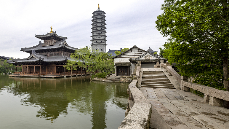 Live: Discover the charm and history of Puyuan in Zhejiang 