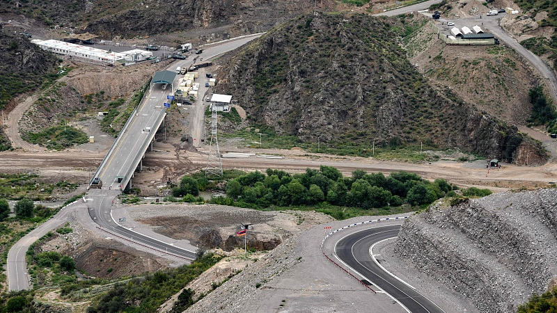 A view shows an Azerbaijani checkpoint at the entry of the Lachin corridor, the Armenian-populated Nagorno-Karabakh region's only land link with Armenia, July 30, 2023. /CFP