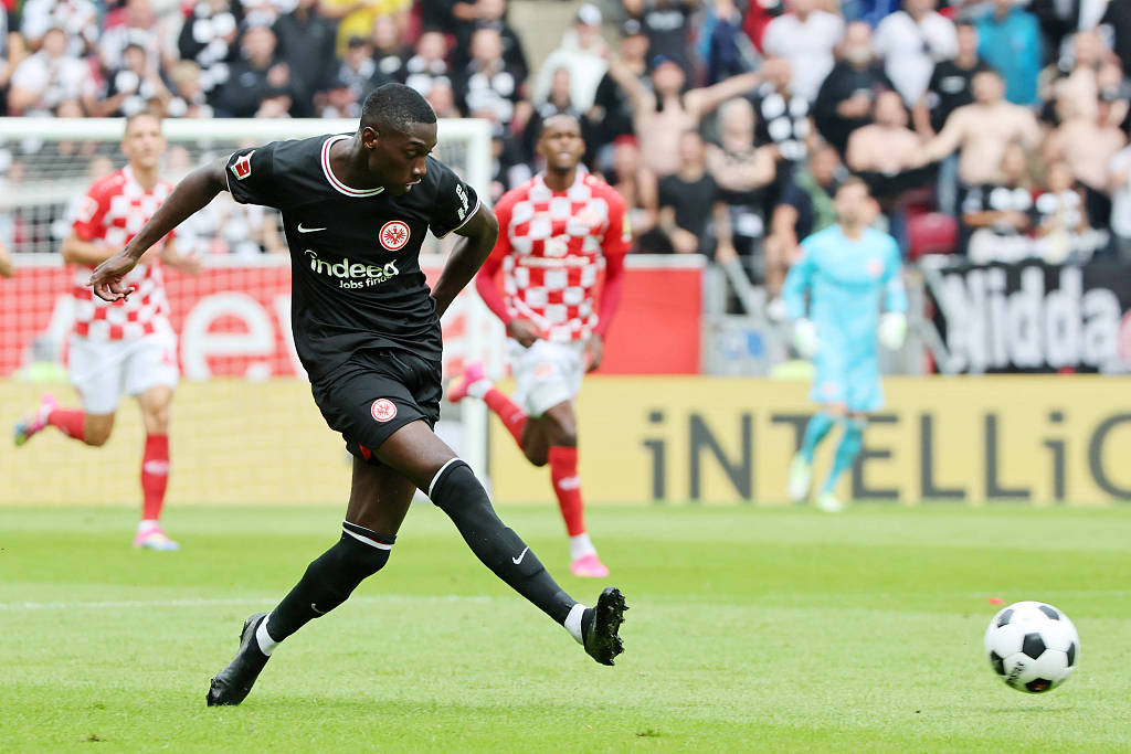 Randal Kolo Muani of Eintracht Frankfurt in action during the Bundesliga match between FSV Mainz 05 and Eintracht Frankfurt, in Mainz, Germany, August 27, 2023. /CFP