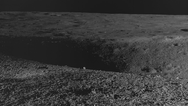 This image provided by the Indian Space Research Organisation shows a crater encountered by Chandrayaan- 3 as seen by the navigation camera on August 27, 2023. /CFP