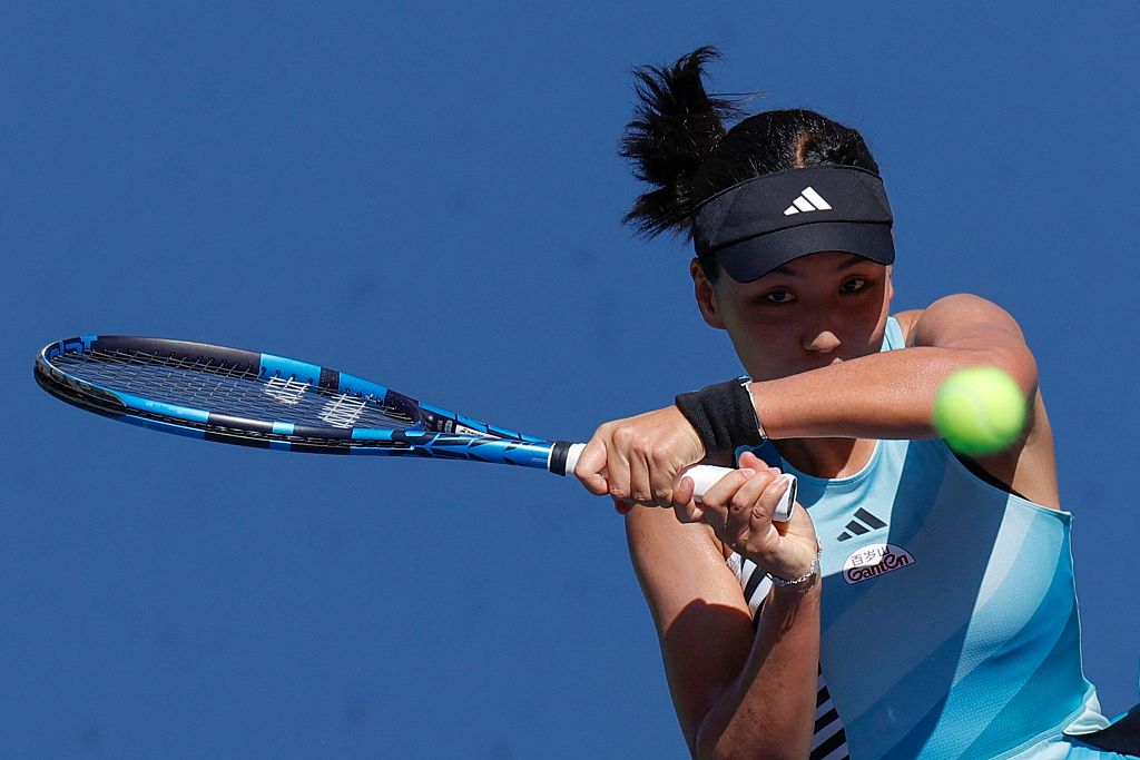 Wang Xinyu hits a return during the women's singles round of 16 on Day Seven of the U.S. Open at the USTA Billie Jean King National Tennis Center in New York City, U.S., September 3, 2023. /CFP
