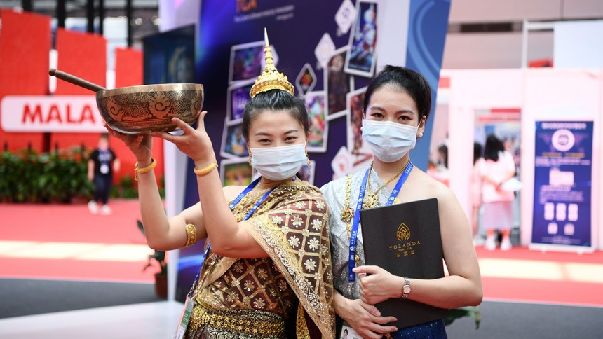 Exhibitors from Thailand at the 18th China-ASEAN Expo in Nanning City, south China's Guangxi Zhuang Autonomous Region, September 11, 2021. /Xinhua
