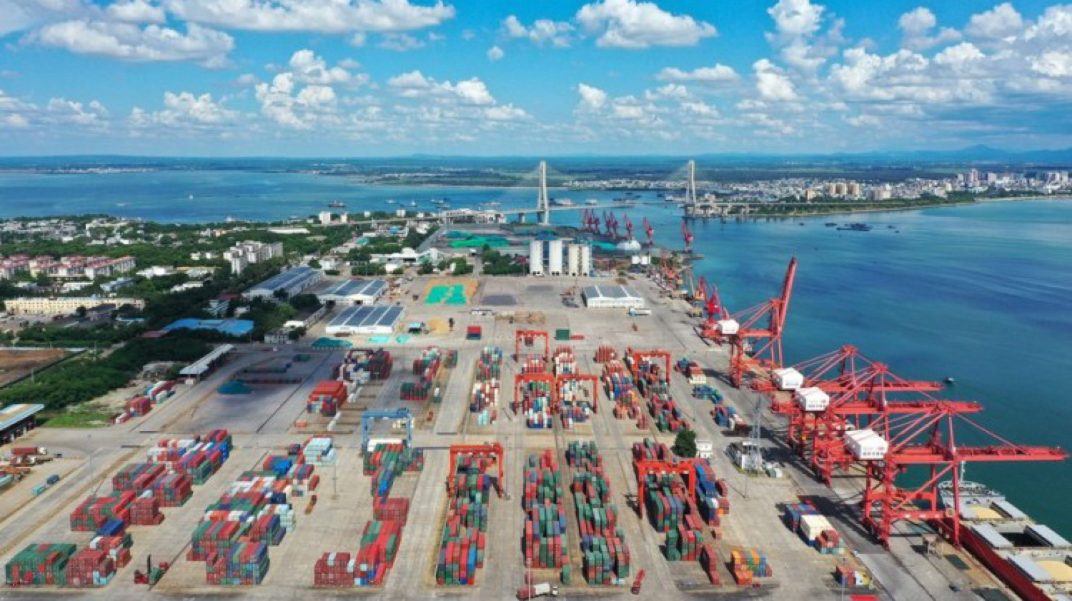 A view of Yangpu port in the Yangpu Economic Development Zone in Danzhou, Hainan Province, southern China, July 22, 2022. /Xinhua