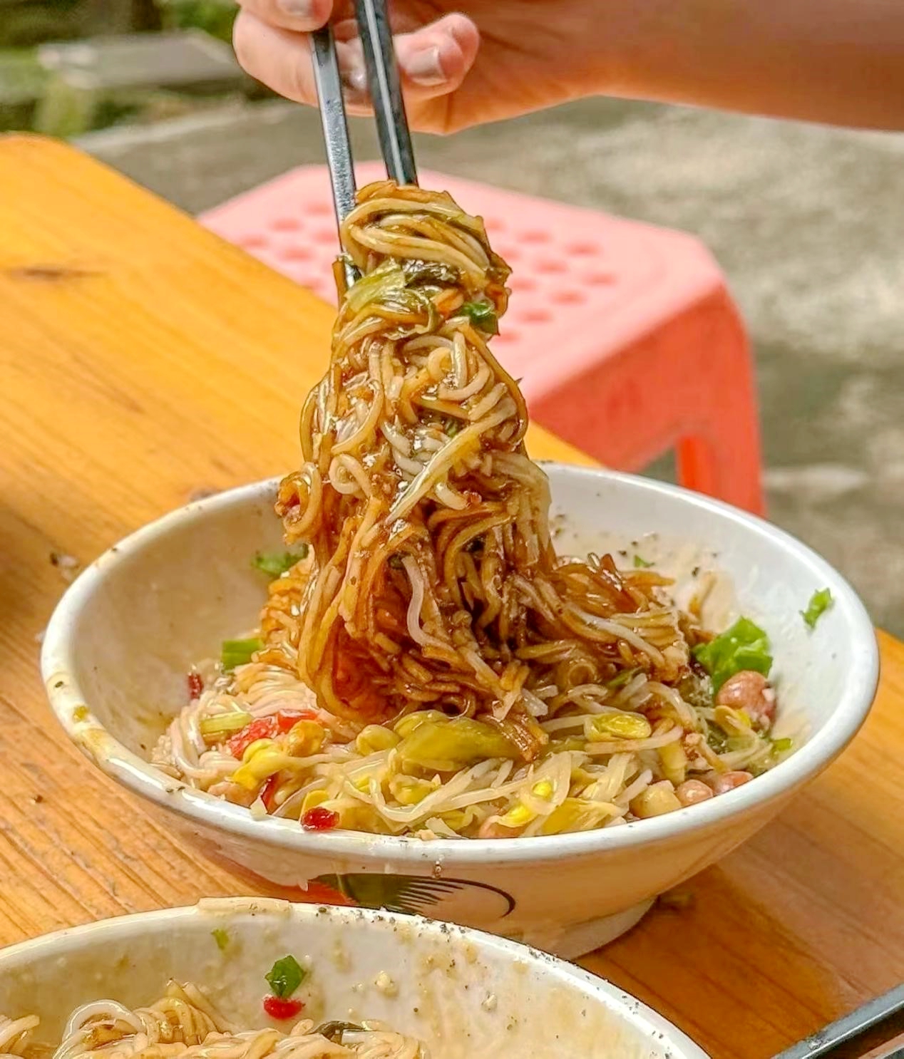 Hainan rice noodle is one of the most characteristic cuisines of Hainan Province. /CGTN