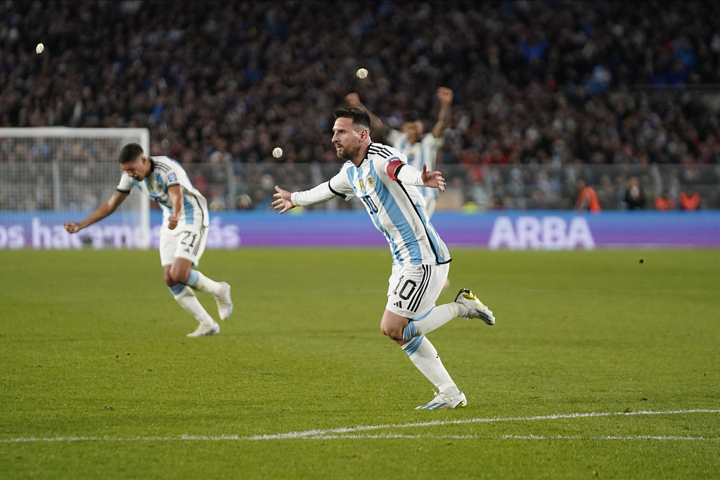Lionel Messi (C) of Argentina celebrates after scoring a goal during a match between Argentina and Ecuador as part of FIFA World Cup 2026 qualifiers in Buenos Aires, Argentina, September 7, 2023. /CFP