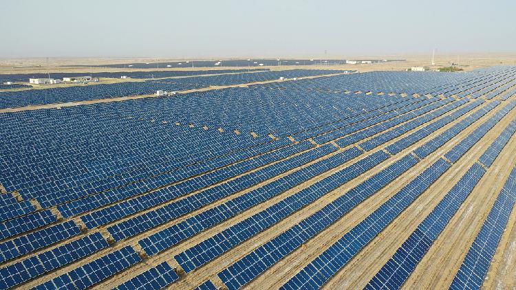 China's Tarim Oilfield solar farm generates over 105m kWh green power ...