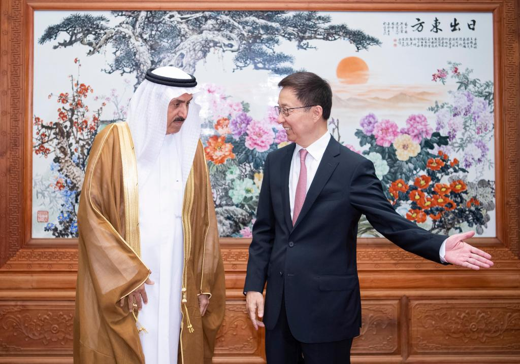 Chinese Vice President Han Zheng (R) meets with Saqr Ghobash, speaker of the Federal National Council of the United Arab Emirates (UAE), in Beijing, China, September 13, 2023. /Xinhua