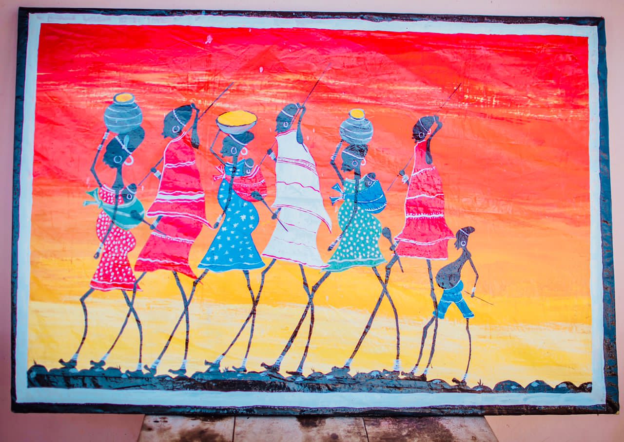'Maasai' by Isack L. Sayi from Tanzania (Second Prize). The painter has vividly portrayed a group of Maasai women walking along a road. Northern Tanzania and some parts of Kenya are home to the pastoralist lifestyle tribe called the Maasai. This ethnic group is famous for its distinctive customs and dresses. /Photo provided to CGTN