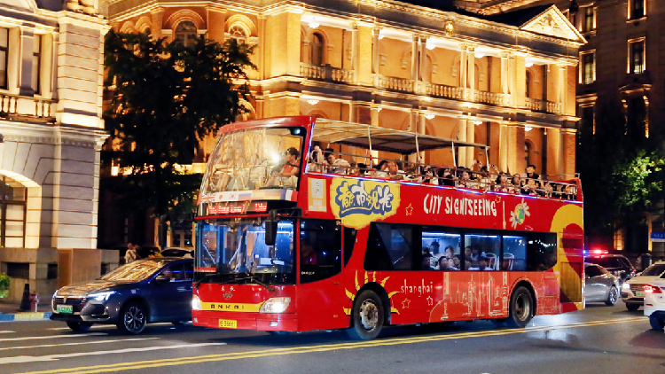 Shanghai's open-air double-decker buses bid farewell to passengers - CGTN