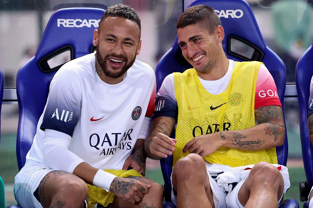 Marco Verratti (R) and Neymar, then teammates of PSG, look on from the bench before the friendly football match between France's PSG and Japan's Cerezo Osaka at Nagai Stadium in Osaka, Japan, July 28, 2023. /CFP