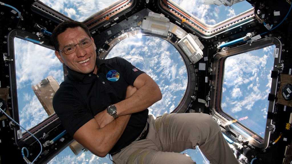 Astronaut Frank Rubio has achieved a historic milestone in space exploration, setting a new U.S. single-flight endurance record by surpassing Mark Vande's 355 days in space. /CFP