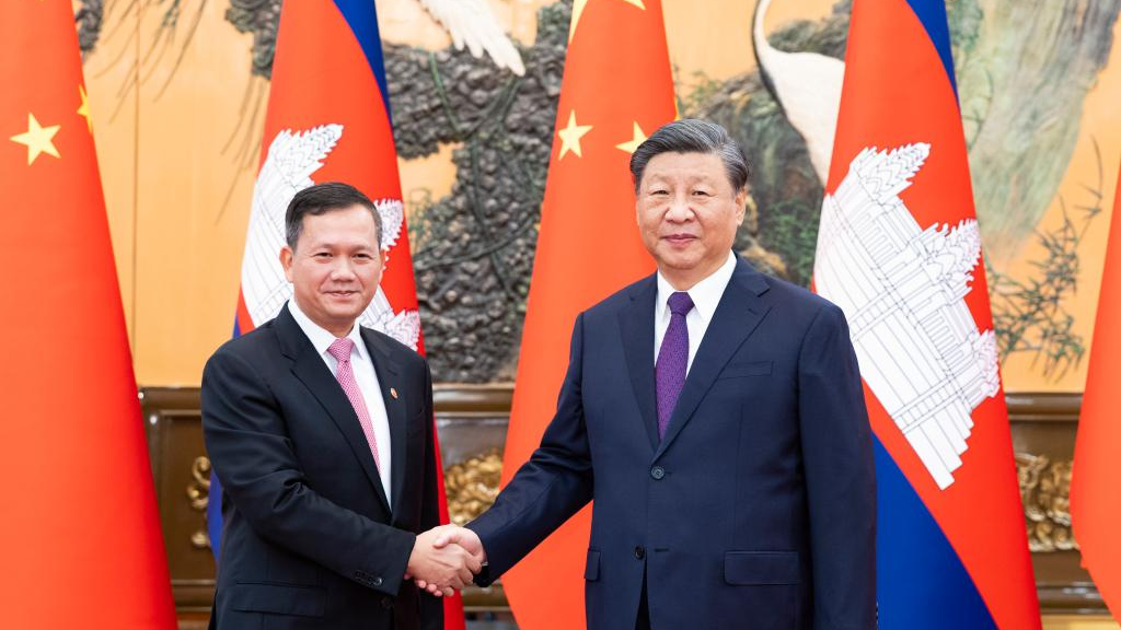 Chinese President Xi Jinping meets with Cambodian Prime Minister Hun Manet at the Great Hall of the People in Beijing, capital of China, September 15, 2023. /Xinhua