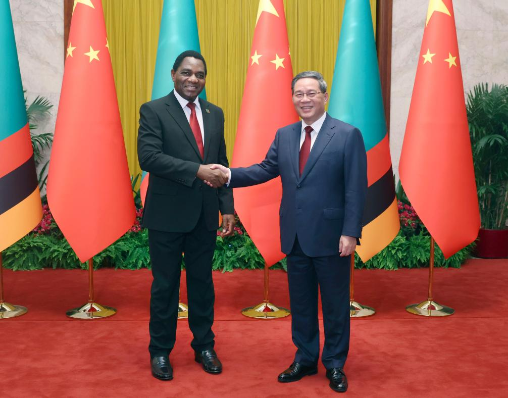 Chinese Premier Li Qiang meets with Zambian President Hakainde Hichilema at the Great Hall of the People in Beijing, capital of China, September 15, 2023. /Xinhua