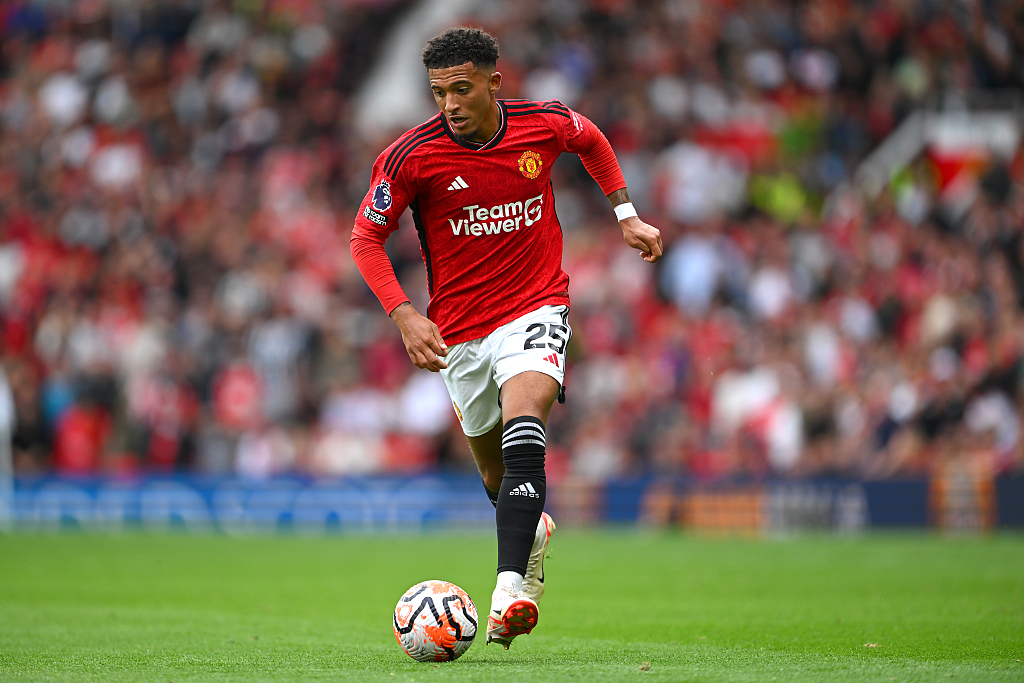 Jadon Sancho of Manchester United dribbles in the Premier League game against Nottingham Forest at Old Trafford in Manchester, England, August 26, 2023. /CFP 