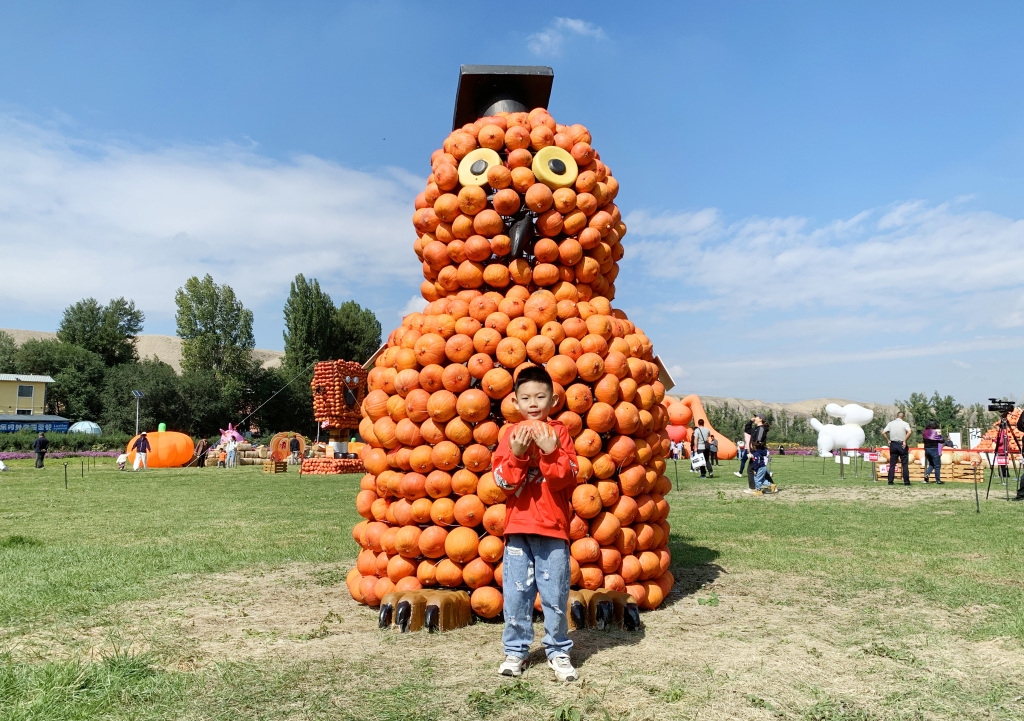 A giant pumpkin-themed event is held at a farm in Urumqi, northwest China's Xinjiang Uygur Autonomous Region, September 16, 2023. /CFP