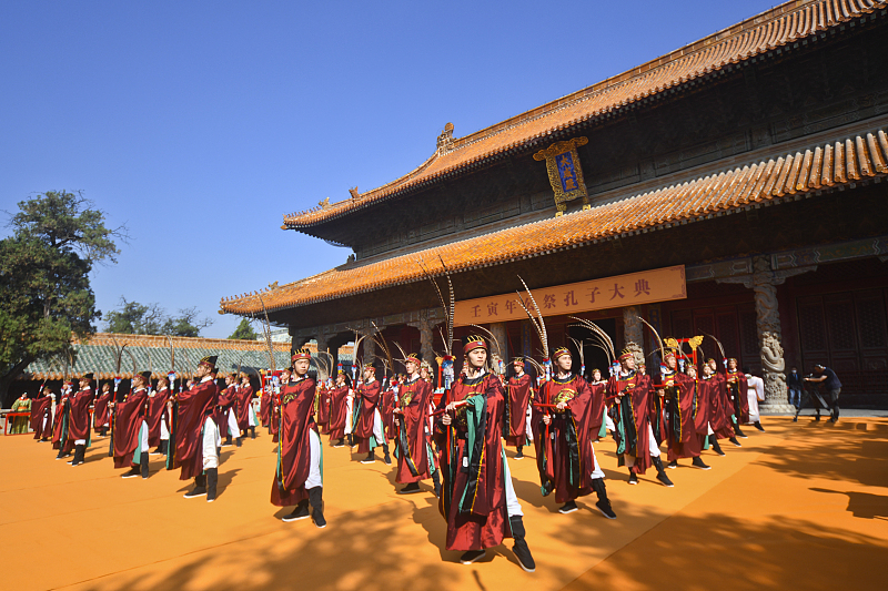 The file photo shows that a ceremony to commemorate Chinese philosopher Confucius was held in Qufu City, Shandong Province. /CFP