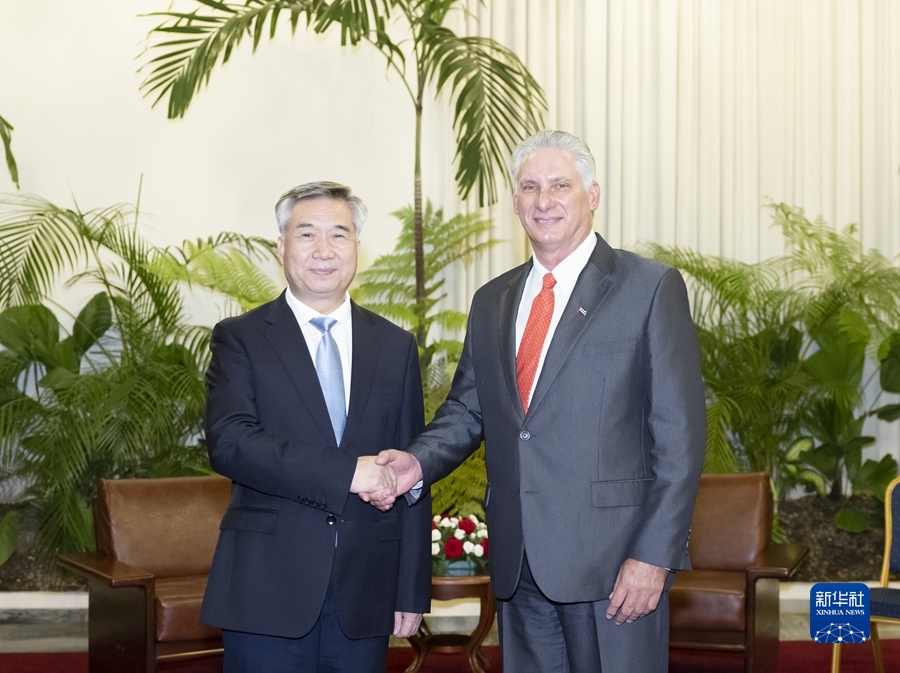 Li Xi, a member of the Standing Committee of the Political Bureau of the Communist Party of China Central Committee, meets with First Secretary of the Central Committee of the Communist Party of Cuba and Cuban President Miguel Diaz-Canel in Havana, Cuba, September 16, 2023. /Xinhua