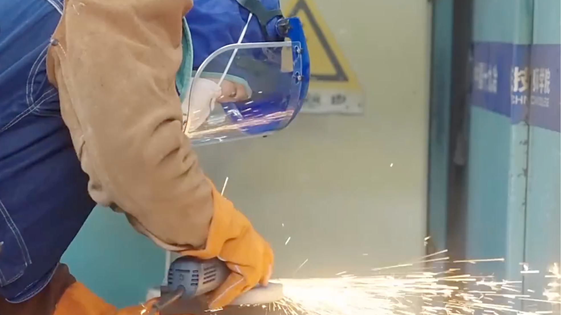 Wang Hao, a 22-year-old welding technician, began learning welding seven years ago. /CMG