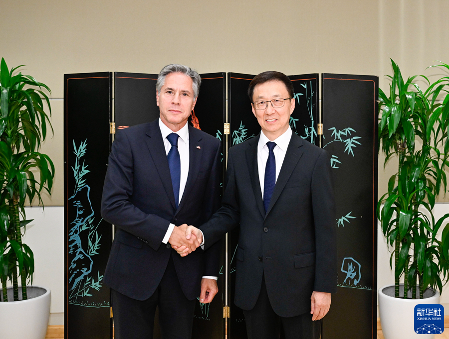 Chinese Vice President Han Zheng (R) meets with U.S. Secretary of State Antony Blinken at the sidelines of the 78th session of the United Nations General Assembly in New York, U.S., September 18, 2023. /Xinhua