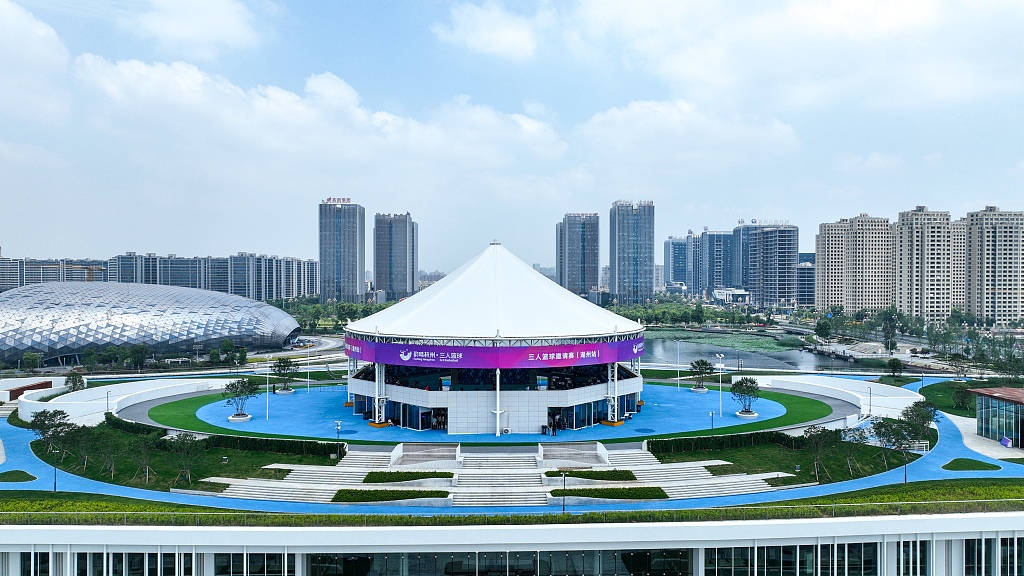 The 3x3 basketball court for the Hangzhou Asian Games is set up in Deqing County of Huzhou City in east China's Zhejiang Province, May 26, 2022. /CFP