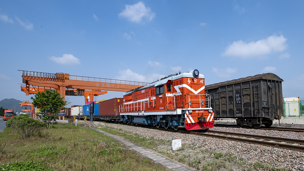 A China-Europe freight train leaves Yiwu city in east China's Zhejiang Province to Central Asia, April 21, 2023. /CFP