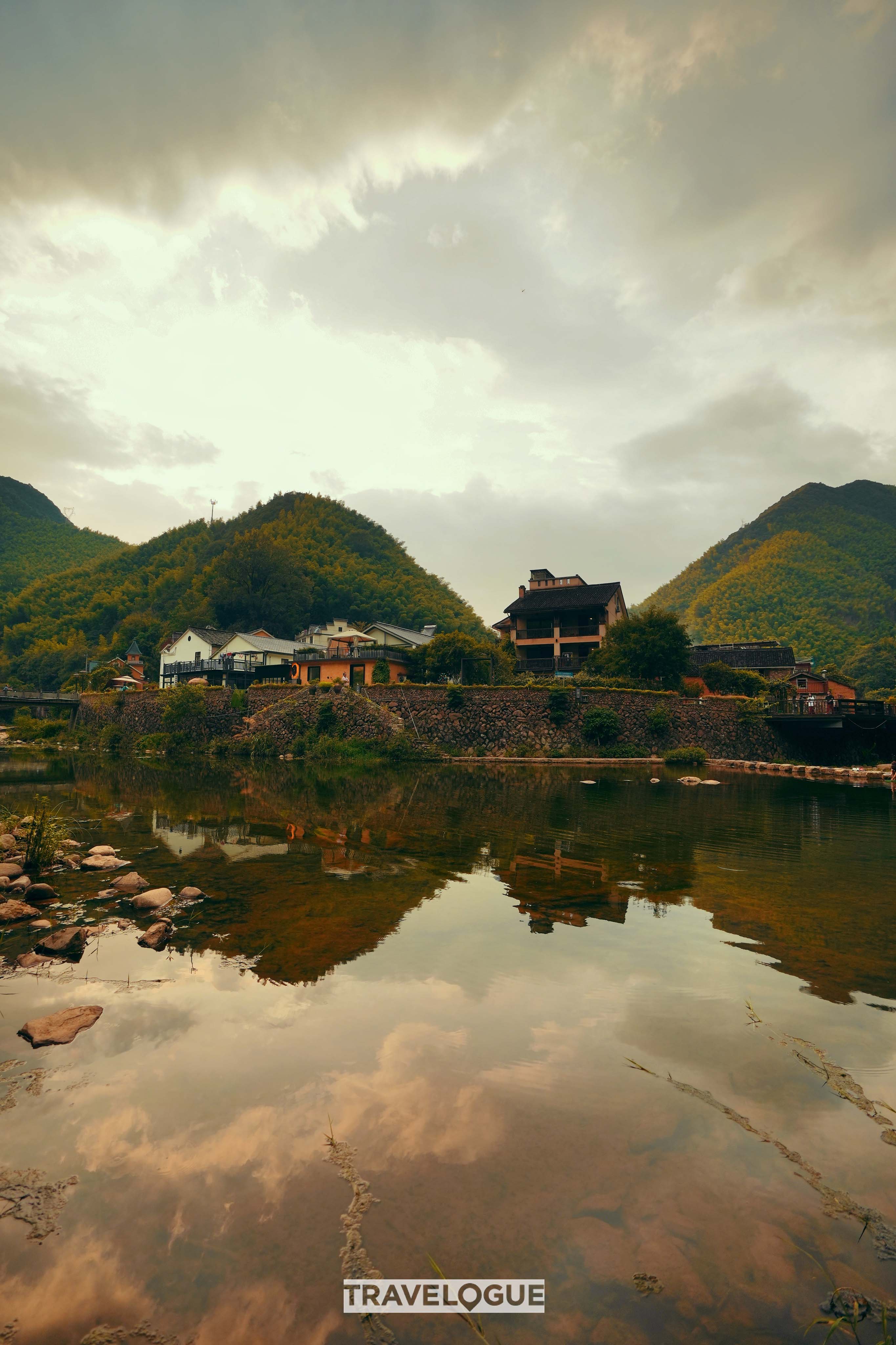 Shishe Village's rustic environment is surrounded by mountains in east China's Zhejiang Province. /CGTN