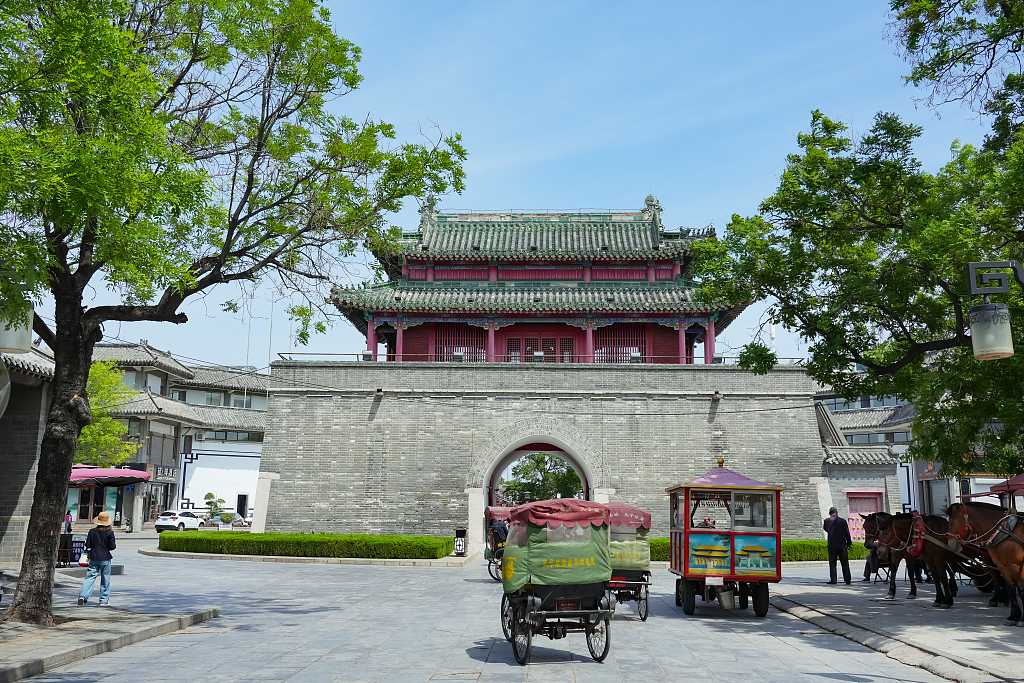 A file photo shows the Drum Tower Gate in Qufu, Shandong Province. /CFP