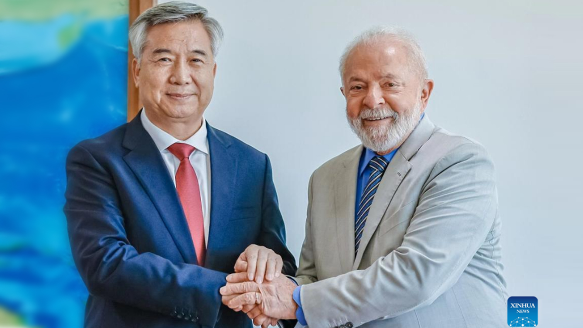 Li Xi, a member of the Standing Committee of the Political Bureau of the Communist Party of China (CPC) Central Committee and secretary of the CPC Central Commission for Discipline Inspection, meets with Brazilian President Luiz Inacio Lula da Silva in Brasilia, Brazil, September 22, 2023. /Xinhua