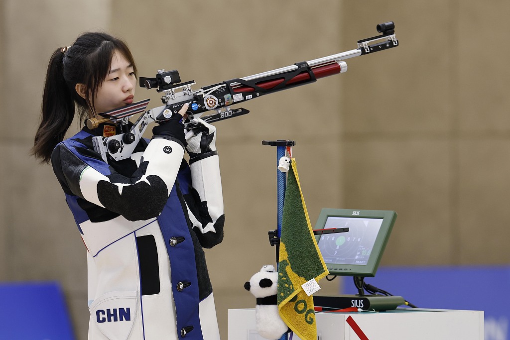 Huang Yuting of China competes in the 10-meter air rifle women final in the 19th Asian Games in Hangzhou, east China's Zhejiang Province, September 24, 2023. /CFP