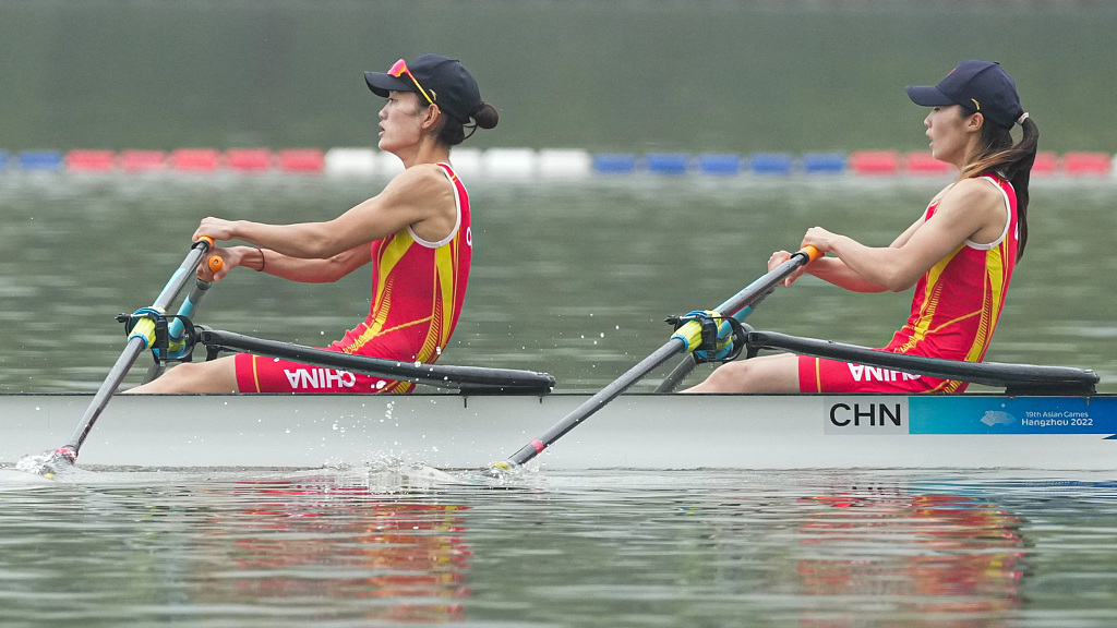 Zou Jiaqi and Qiu Xiuping won the first gold medal of the 19th Asian Games, with victory in the women's lightweight double sculls rowing event in Hangzhou, September 24, 2023. /CFP