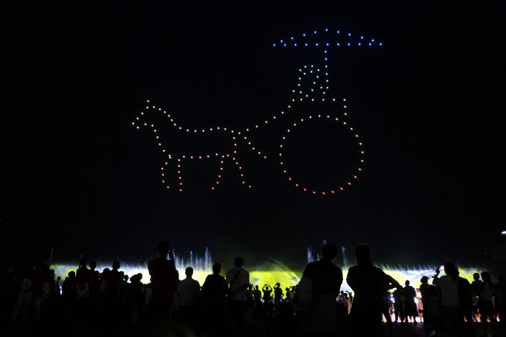 Tourists enjoy a light show at the Nishan Sacred Land in Qufu, hometown of ancient Chinese philosopher Confucius in east China's Shandong Province, July 23, 2023. /CFP