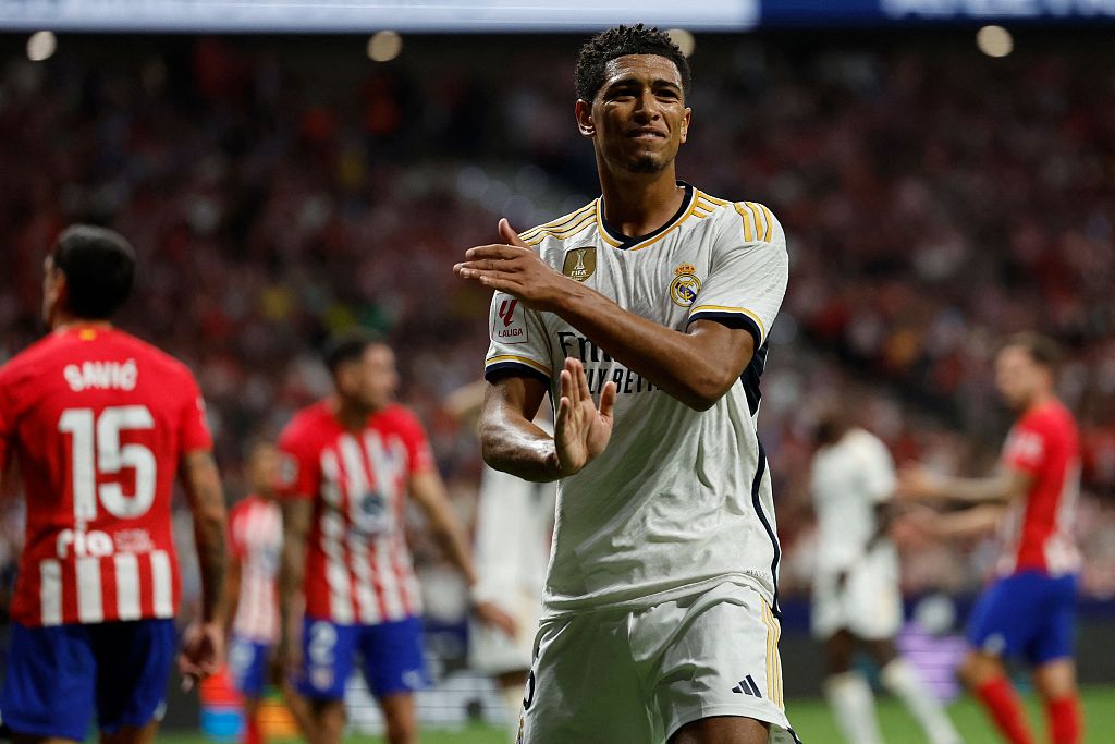 Real Madrid's Jude Bellingham in frustration during their clash with Atletico Madrid at Metropolitan stadium in Madrid, Spain, September 24, 2023. /CFP 