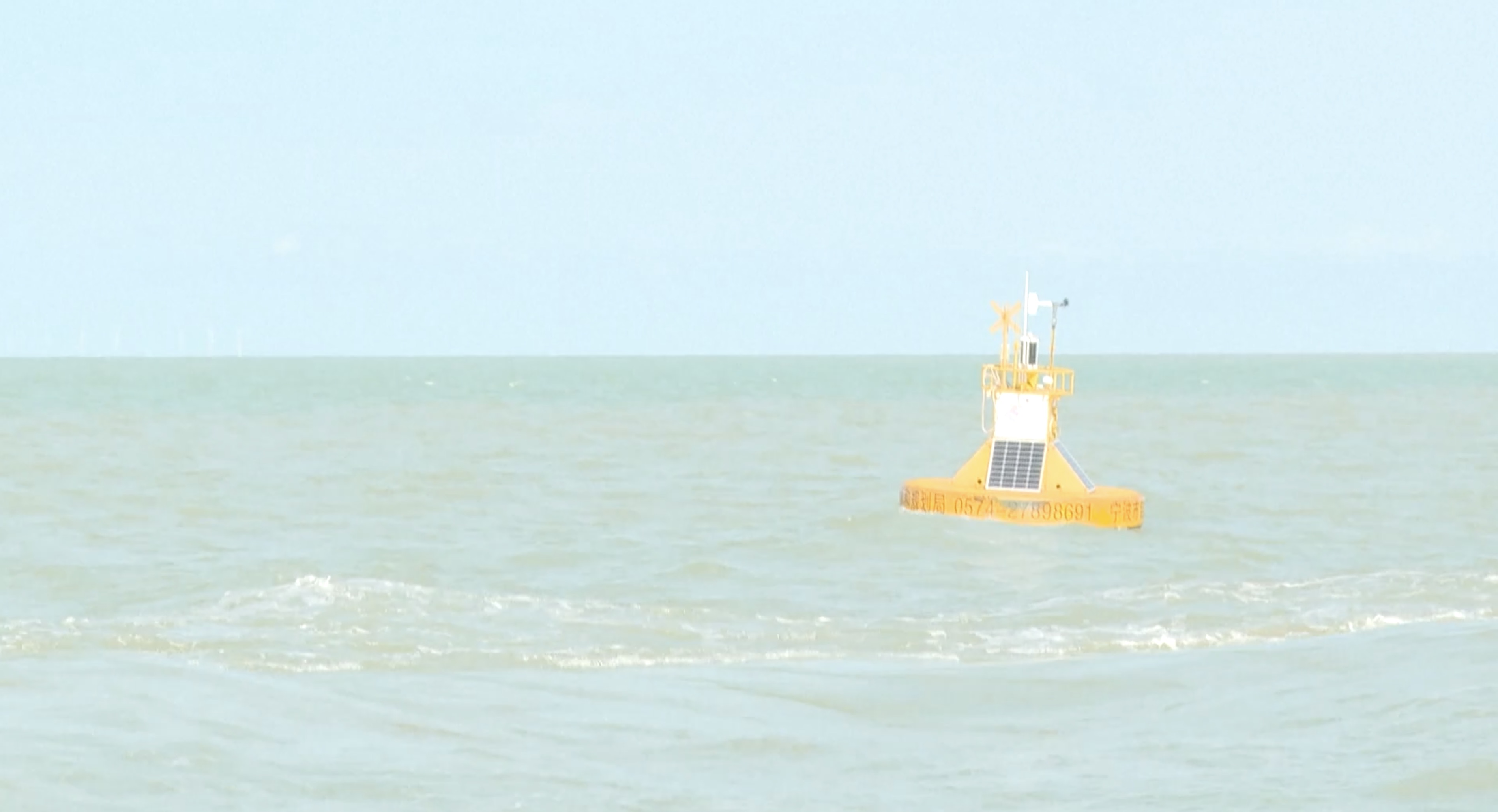 China's self-developed equipment for monitoring the marine data. /CMG  