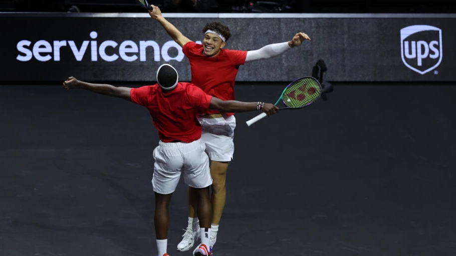 Ben Shelton and Frances Tiafoe celebrate their doubles win that sealed Team World's Laver Cup victory over Team Europe in Vancouver, Canada, September 24, 2023. /CFP