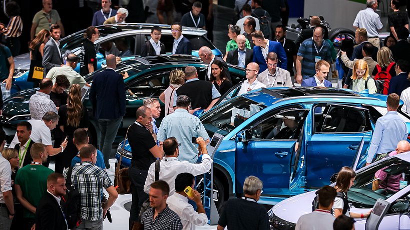 Visitors look at Chinese electric cars during the 2023 International Motor Show, officially known as the IAA MOBILITY 2023, in Munich, Germany, September 5, 2023. /CFP