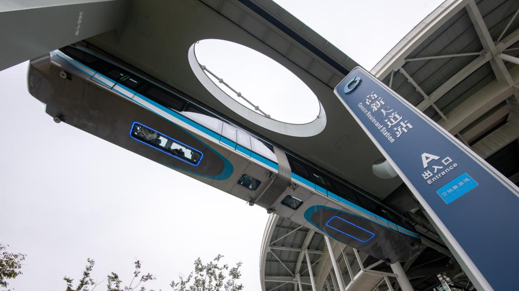 A new suspended monorail line in operation in Wuhan, central China's Hubei Province, September 26, 2023. /Xinhua