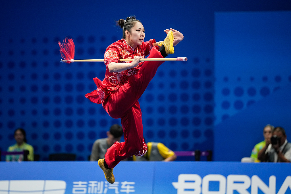 Lai Xiaoxiao of China competes in the wushu women's qiangshu final in Hangzhou, China, September 27, 2023. /CFP