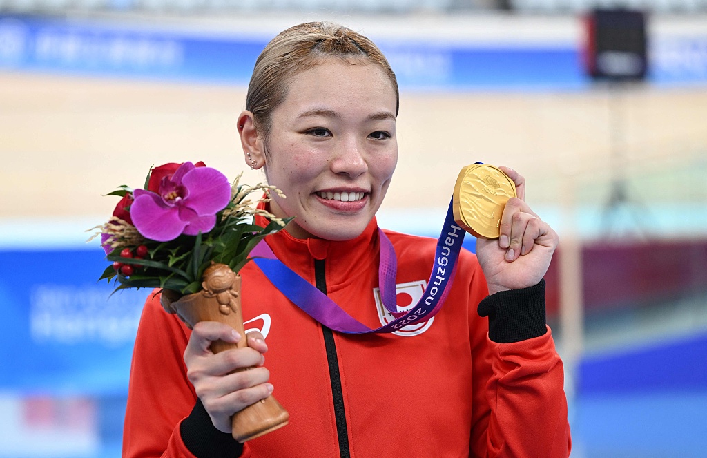 Japan's Mina Sato wins the track cycling women's keirin final during the 19th Asian Games in Hangzhou, China, September 27, 2023. /CFP