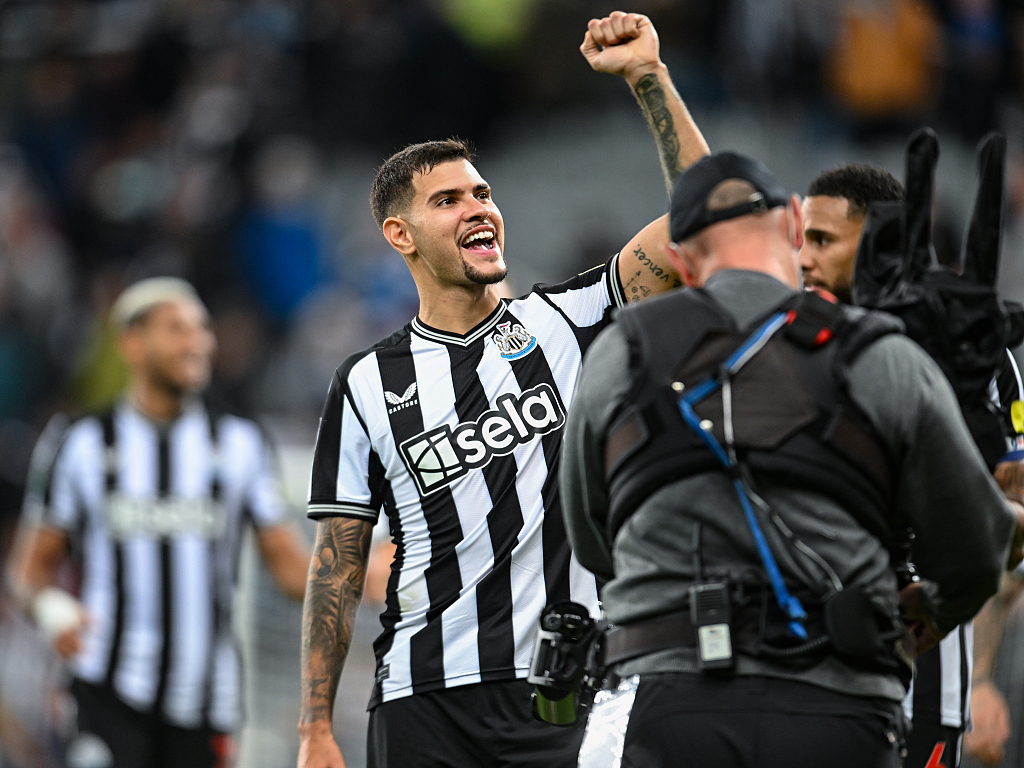 Bruno Guimaraes of Newcastle United punches the air following their win over Manchester City at St James' Park in Newcastle, England, September 27, 2023. /CFP