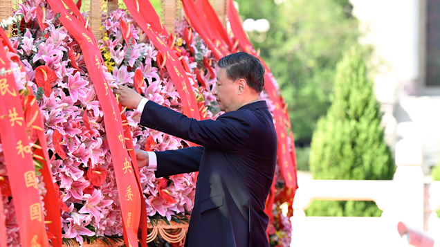 Xi pays tribute to fallen national heroes on China's Martyrs' Day