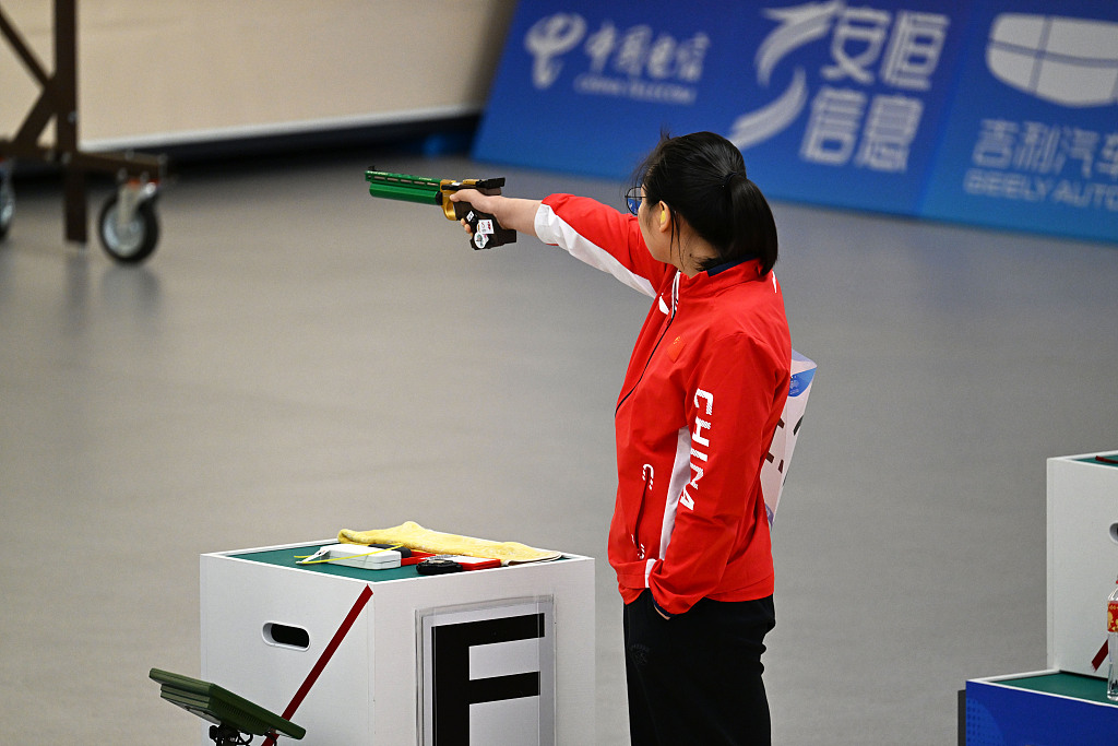 China's Jiang Ranxin during the 10m mixed team air pistol final in the 19th Asian Games in Hangzhou, Zhejiang Province, China, September 30, 2023. /CFP