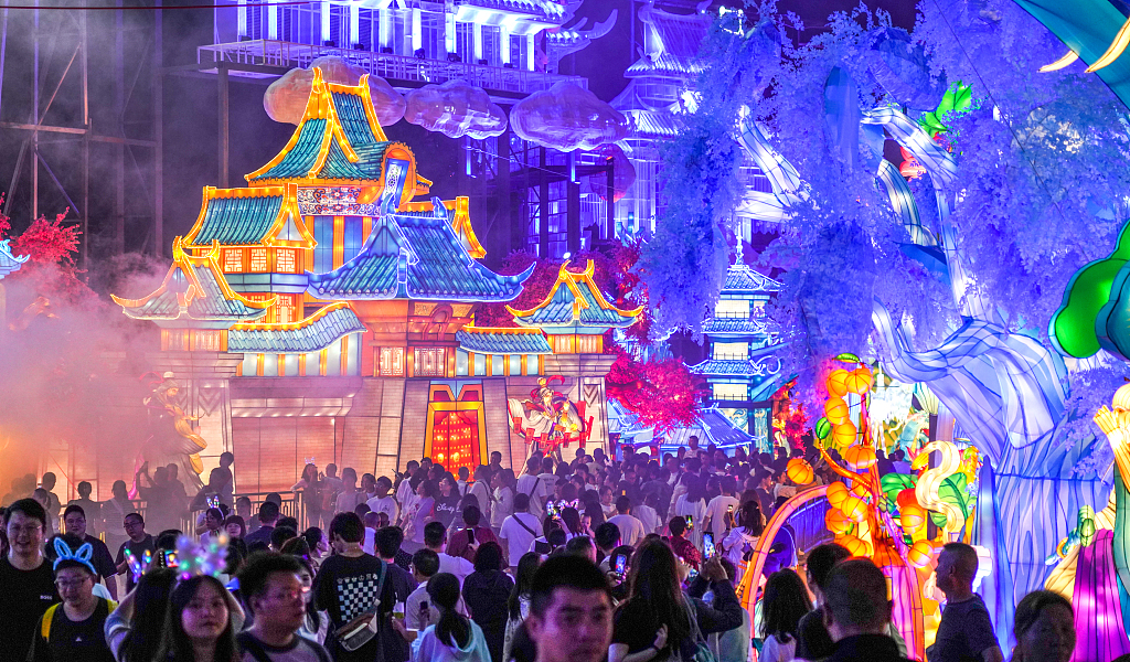 A large-scale lantern show is on display on September 29, 2023, in Zigong, Sichuan. /CFP