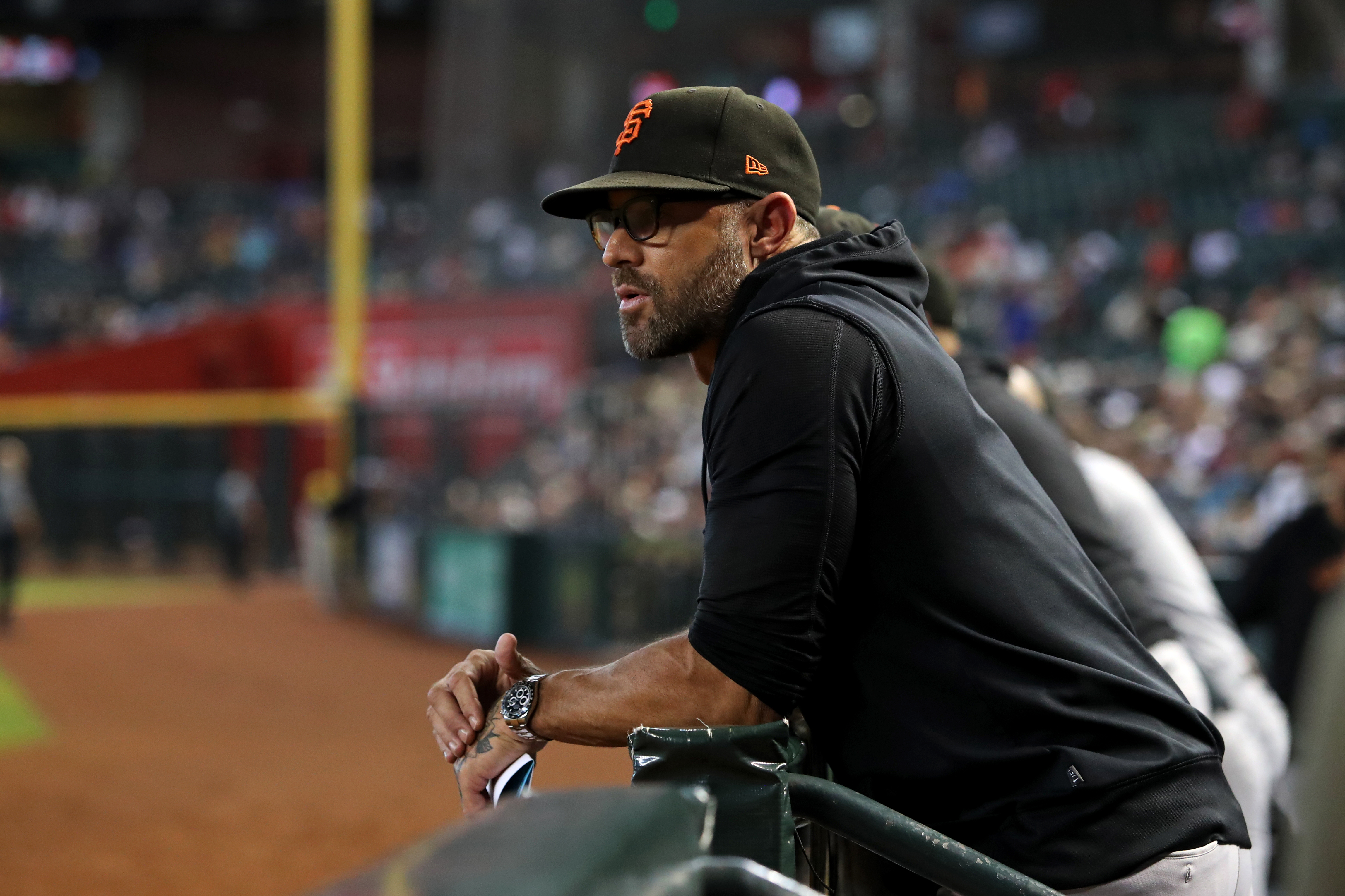 Gabe Kapler, manager of the San Francisco Giants, looks on during the game against the Arizona Diamondbacks at Chase Field in Phoenix, Arizona, September 20, 2023. /CFP