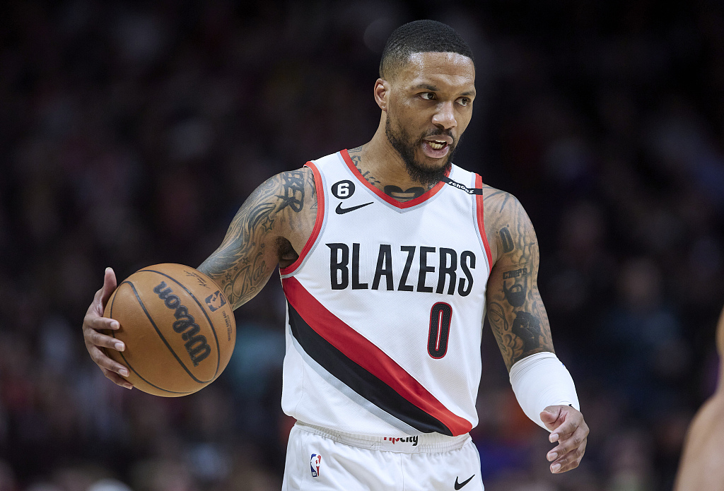 Damian Lillard of the Portland Trail Blazers dribbles in the game against the New York Knicks at Moda Center in Portland, Oregon, March 14, 2023. /CFP
