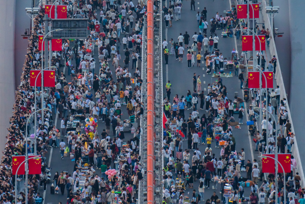 An aerial view of the Qiansimen Bridge in southwest China's Chongqing municipality, September 30, 2023. /Photo: CFP