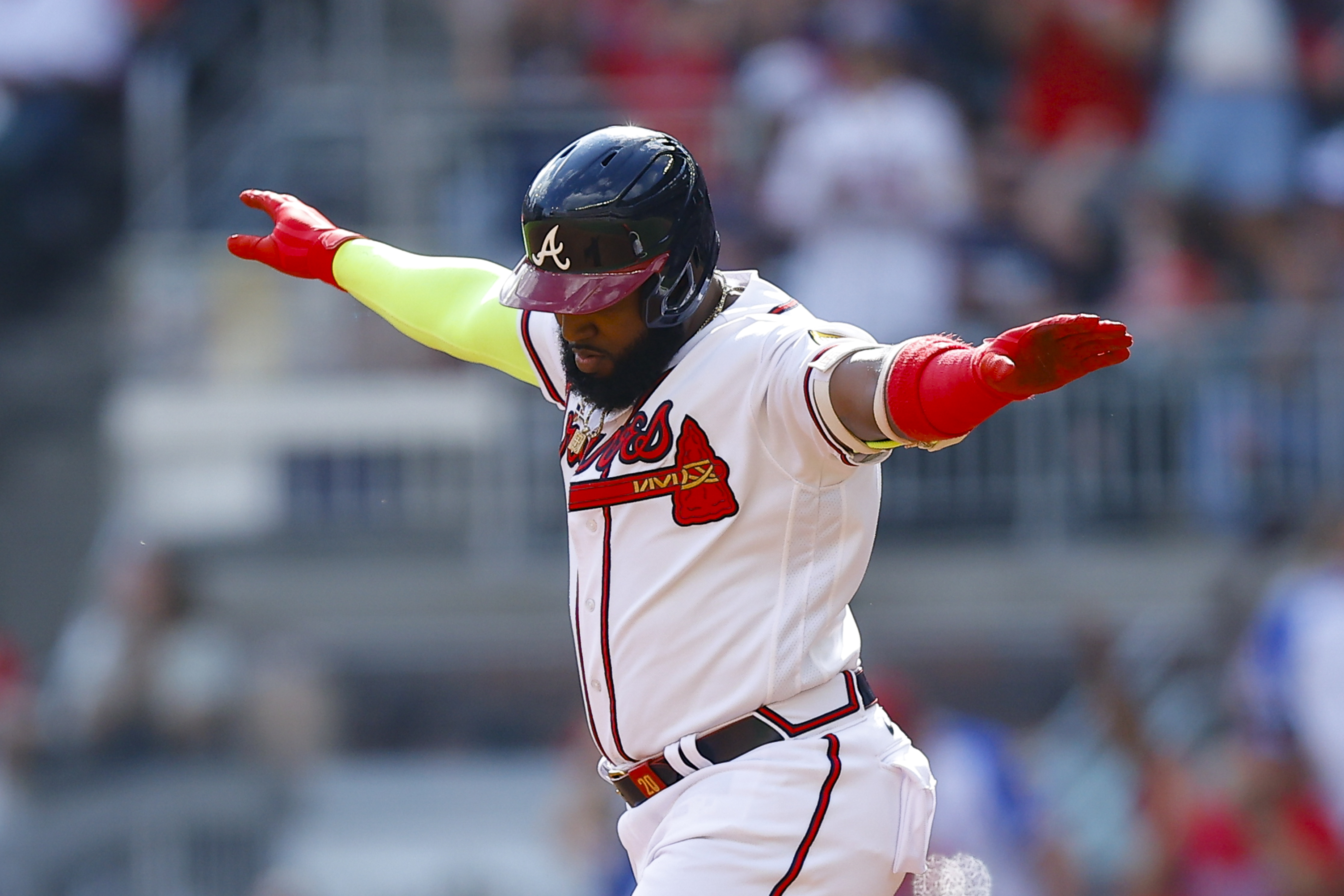 Marcell Ozuna of the Atlanta Braves celebrates after hitting a three-run homer during the third inning in the game against the Washington Nationals at Truist Park in Atlanta, Georgia, October 1, 2023. /CFP