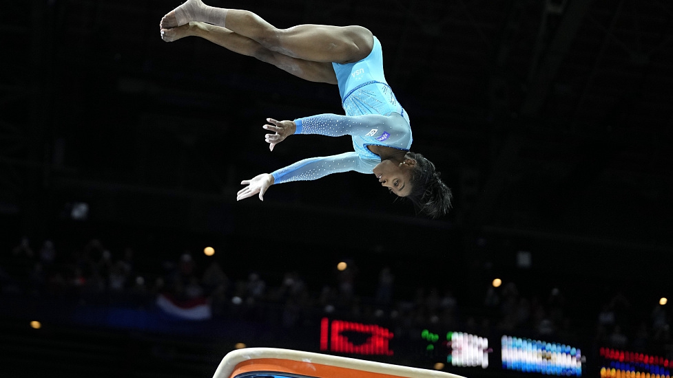 Simone Biles in action on the vault during women's qualifications at the World Gymnastics Championships in Antwerp, Belgium, October 1, 2023. /CFP